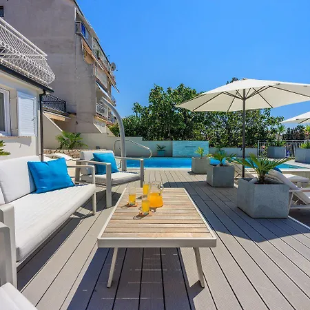 Einzigartiges Nur 500 Meter Zum Sandstrand Mit Pool, Heimkino, Billard Und Tennisstunden Apartment