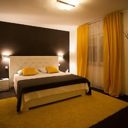 Einzigartiges Nur 500 Meter Zum Sandstrand Mit Pool, Heimkino, Billard Und Tennisstunden *