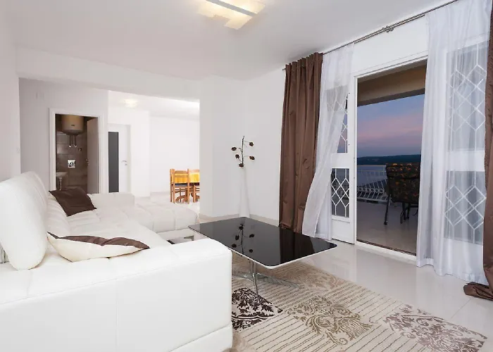 Einzigartiges Nur 500 Meter Zum Sandstrand Mit Pool, Heimkino, Billard Und Tennisstunden Crikvenica