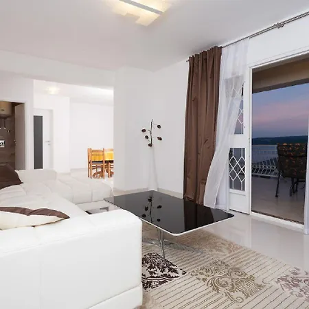 Einzigartiges Nur 500 Meter Zum Sandstrand Mit Pool, Heimkino, Billard Und Tennisstunden Crikvenica